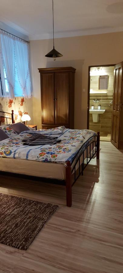 Penzion Tomino Banska Stiavnica Bagian luar foto