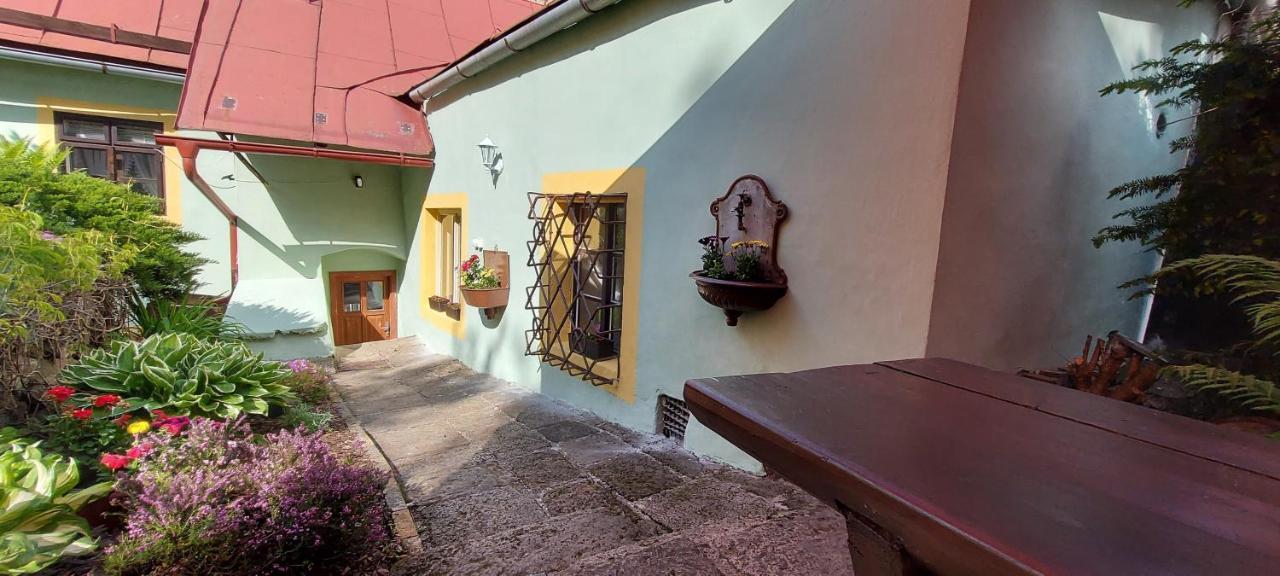 Penzion Tomino Banska Stiavnica Bagian luar foto