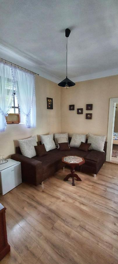 Penzion Tomino Banska Stiavnica Bagian luar foto