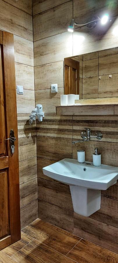 Penzion Tomino Banska Stiavnica Bagian luar foto