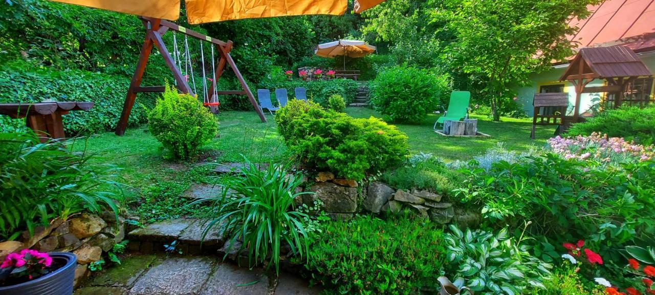 Penzion Tomino Banska Stiavnica Bagian luar foto