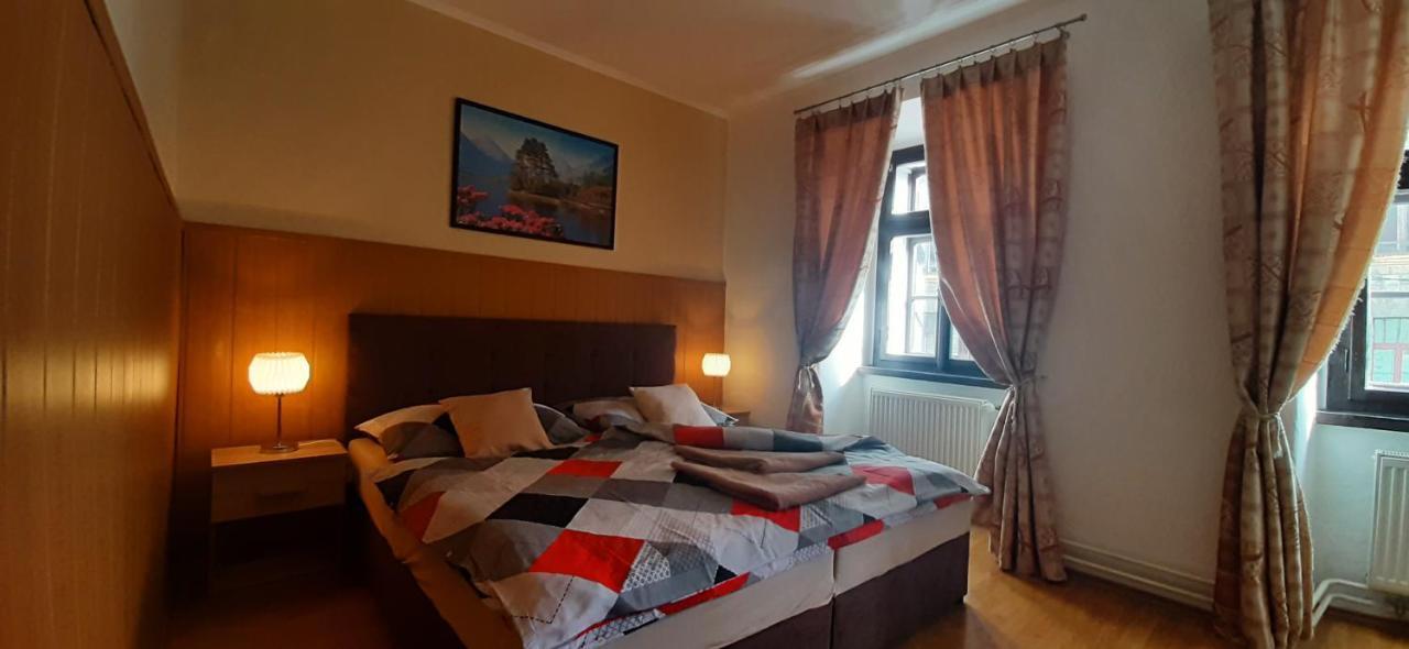Penzion Tomino Banska Stiavnica Bagian luar foto